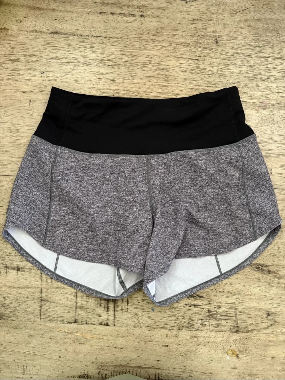 Lululemon speed shorts - size 4, 4” inseam